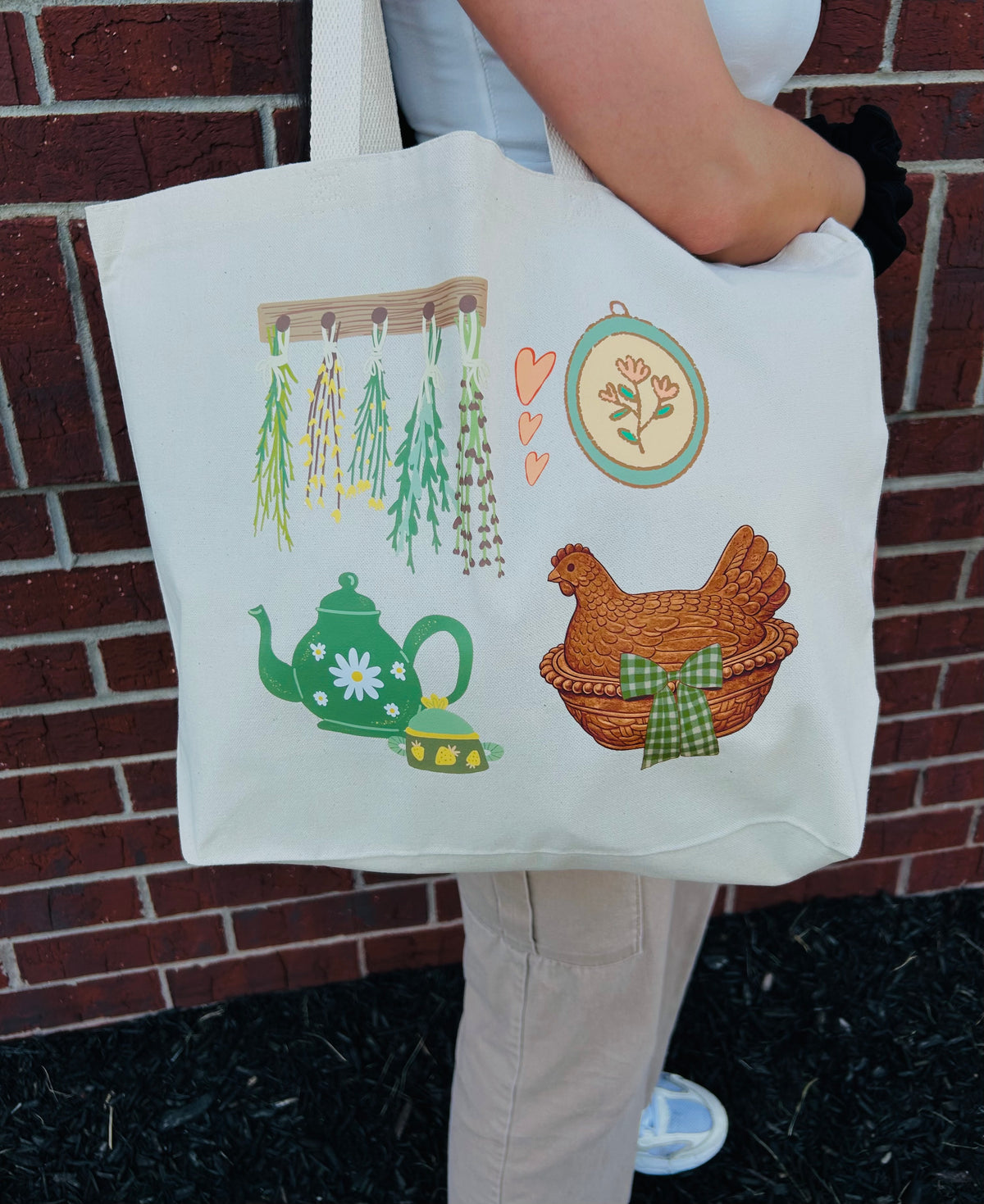 Glass Hen Jumbo Tote